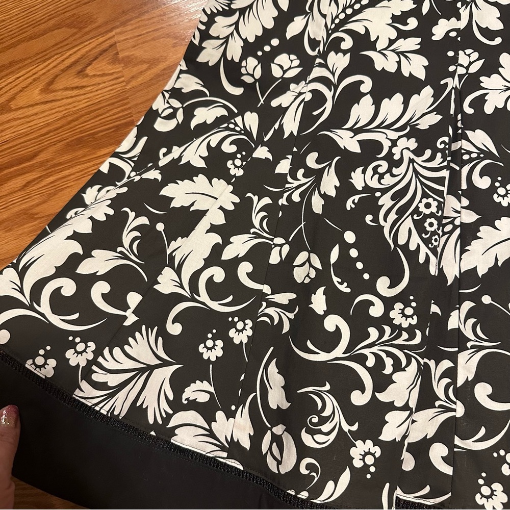 Notations Cotton Mermaid Flare Black and White Floral Midi Skirt size S - Picture 3 of 7